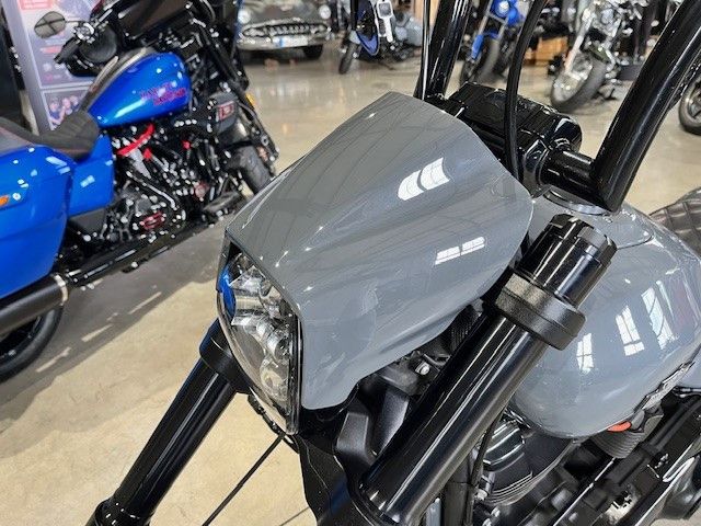 Fahrzeugabbildung Harley-Davidson FXDRS 114cui Custom Umbau