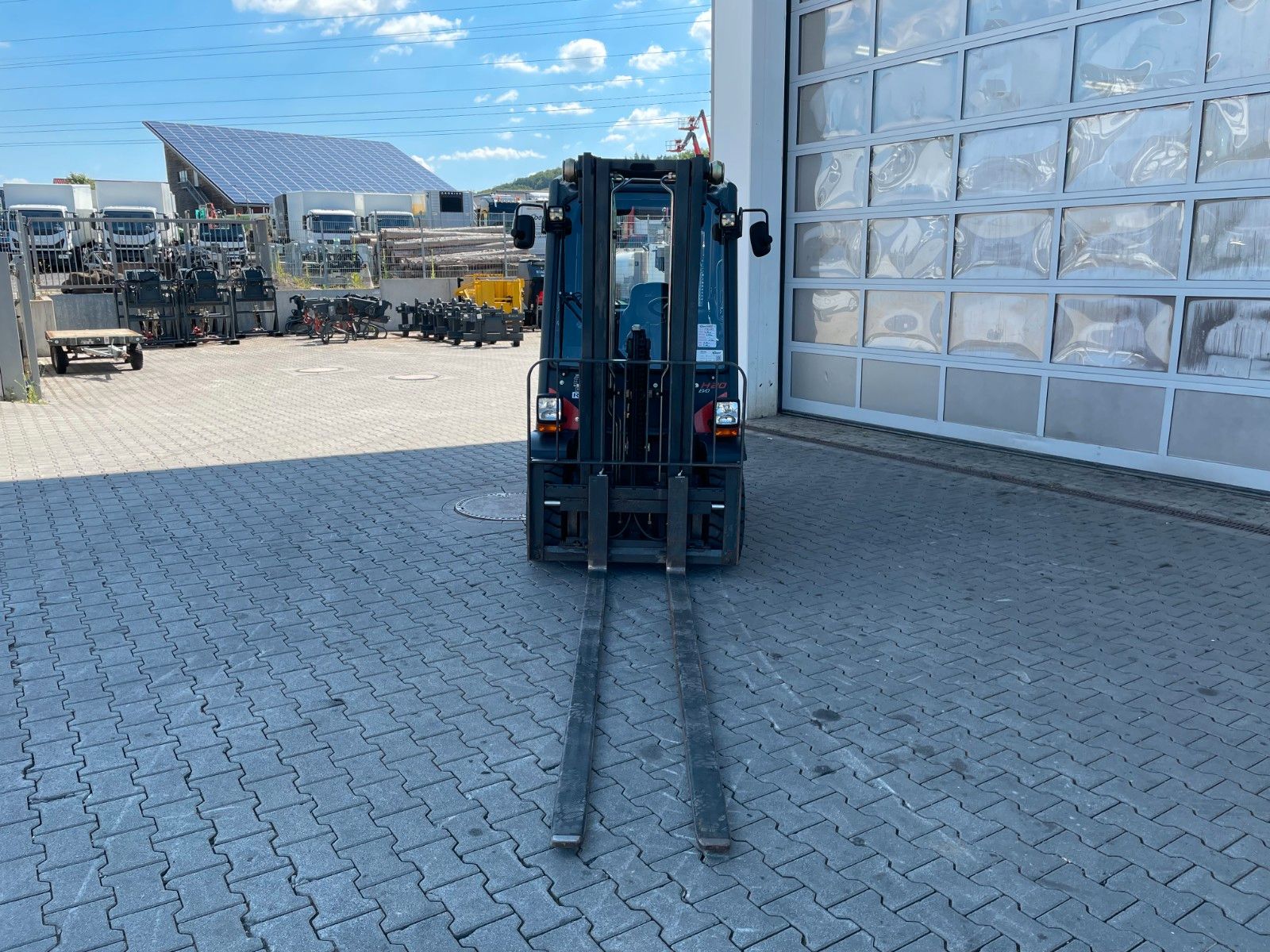 Fahrzeugabbildung Linde H20D-02/600 / Triplex 4,71m / 1.918h / Diesel