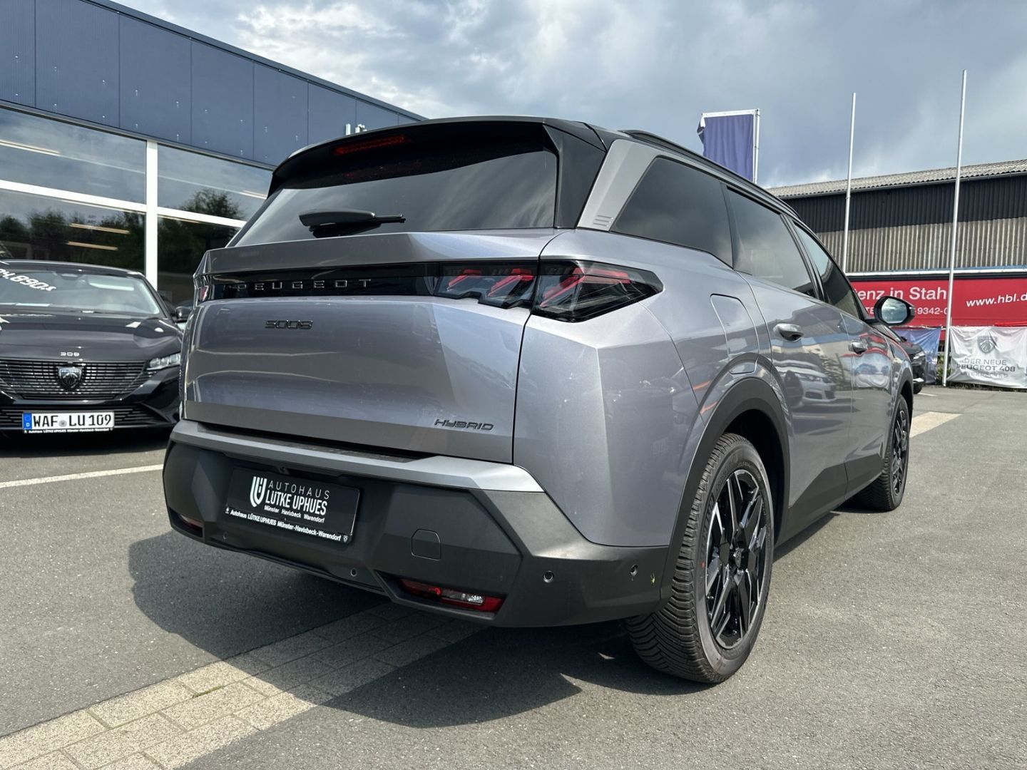 Fahrzeugabbildung Peugeot 5008 GT HYBRID 145 e-DSC6 AHK-abn. Navi ACC