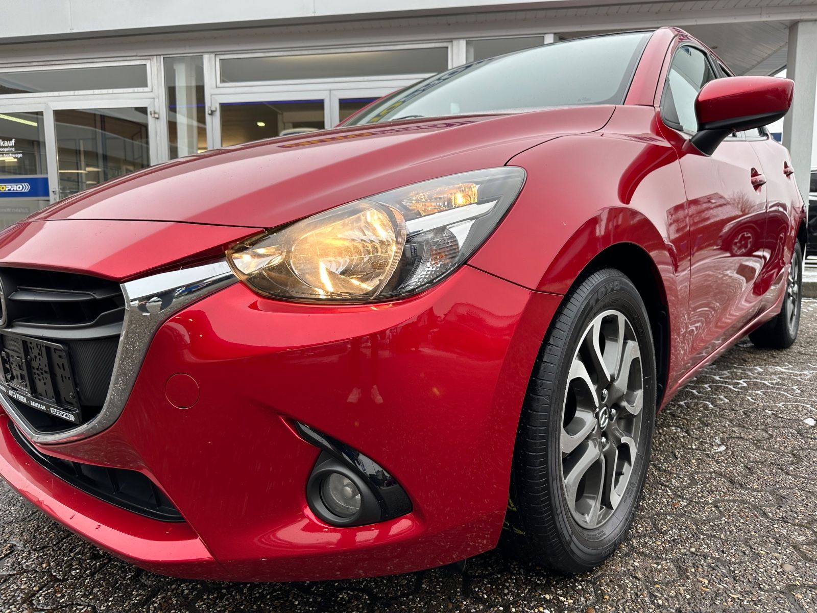 Fahrzeugabbildung Mazda 2 1.5 SKYACTIV-G 90 Nakama GRA/Sitzhzg/Einparkh