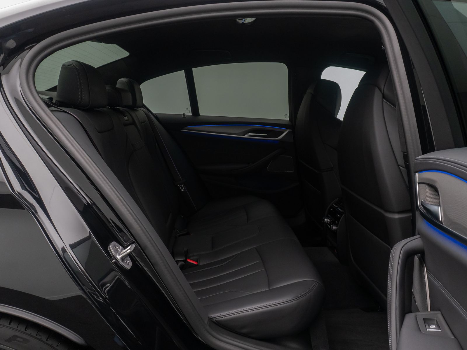 Fahrzeugabbildung BMW M5 xD M Driver´s 360°DAB Belüftung MCarbKeramik