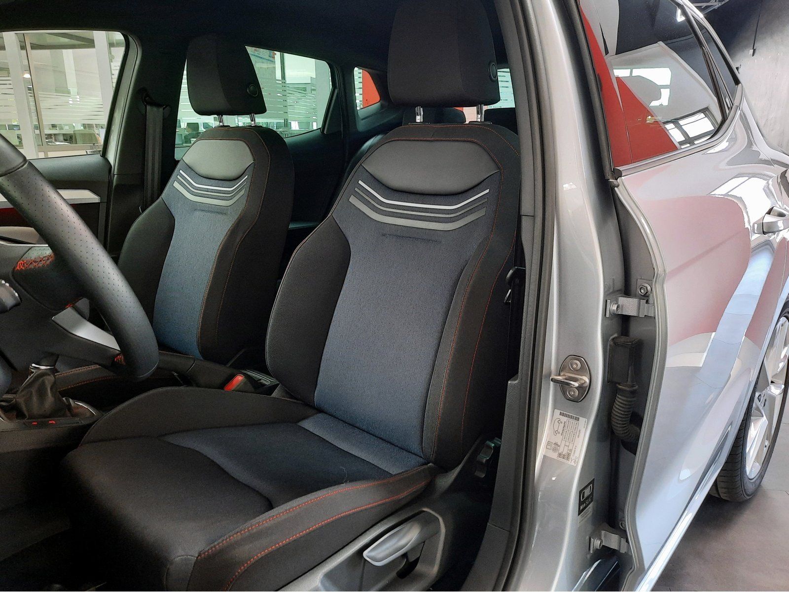 Fahrzeugabbildung SEAT Ibiza FR *LED*Einaprkh*Sitzhzg*App-Conn*Klima*