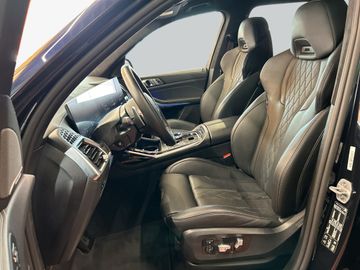 BMW X7 - 12