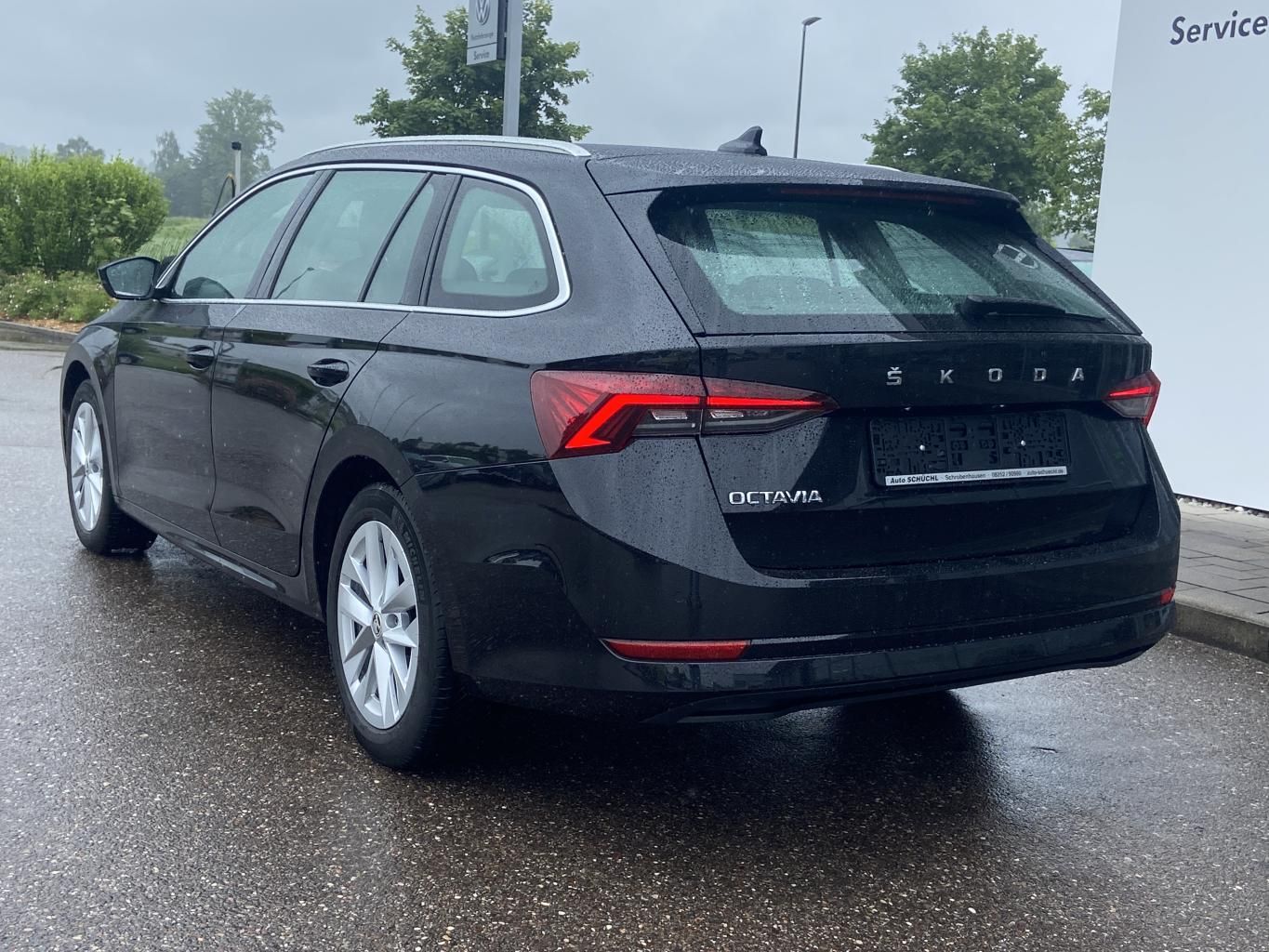 Skoda Octavia Combi 2.0 TDI DSG Style PANORAMA+AHK+HEA imagem 3