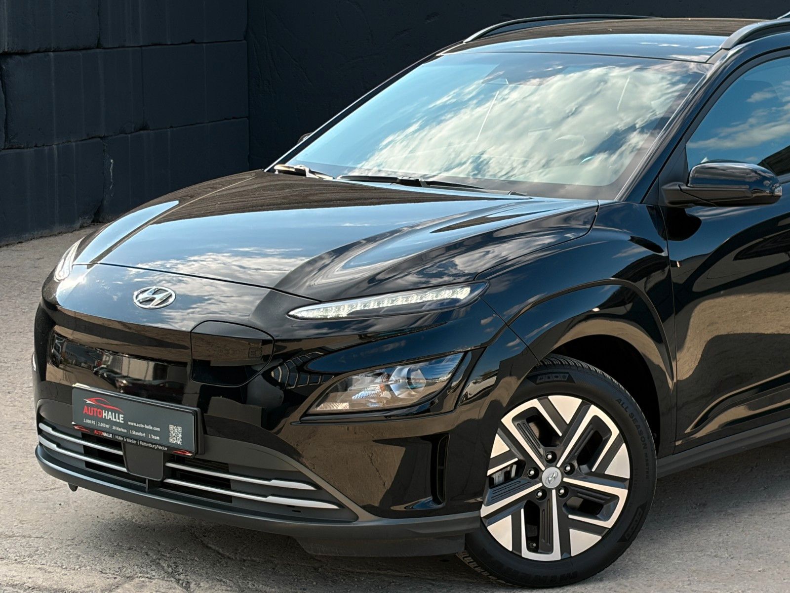 Fahrzeugabbildung Hyundai KONA E Select 2WD ACC PDC CAM LHZ SHZ CarPlay