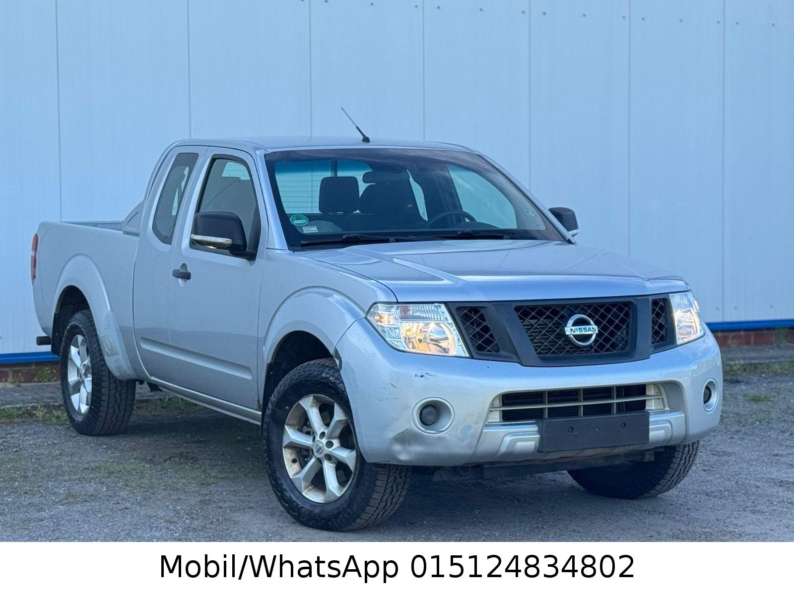 Nissan Navara 2.5 dCi / PickUp King Cab 4x4 / TÜV NEU *