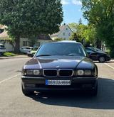 BMW 730i E38 - BMW 730: E38 730i