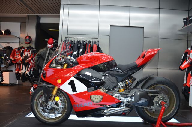 Ducati Panigale V4 25°Anniversario 916