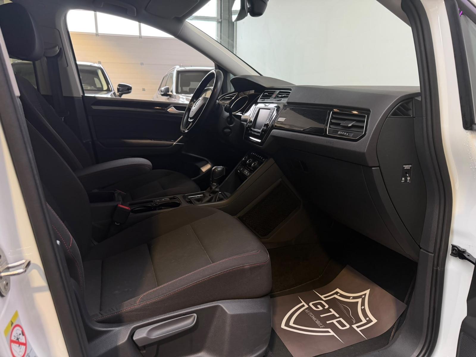 Volkswagen Touran *R-line*7Sitzer*ACC*AHK*R.Kam*