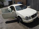 Mercedes-Benz CLK 320 SPORT Sport AMG - weiße Mercedes-Benz CLK-Klasse
