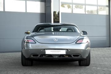 صورة 5 لـ 2011 Mercedes-BENZ SLS AMG