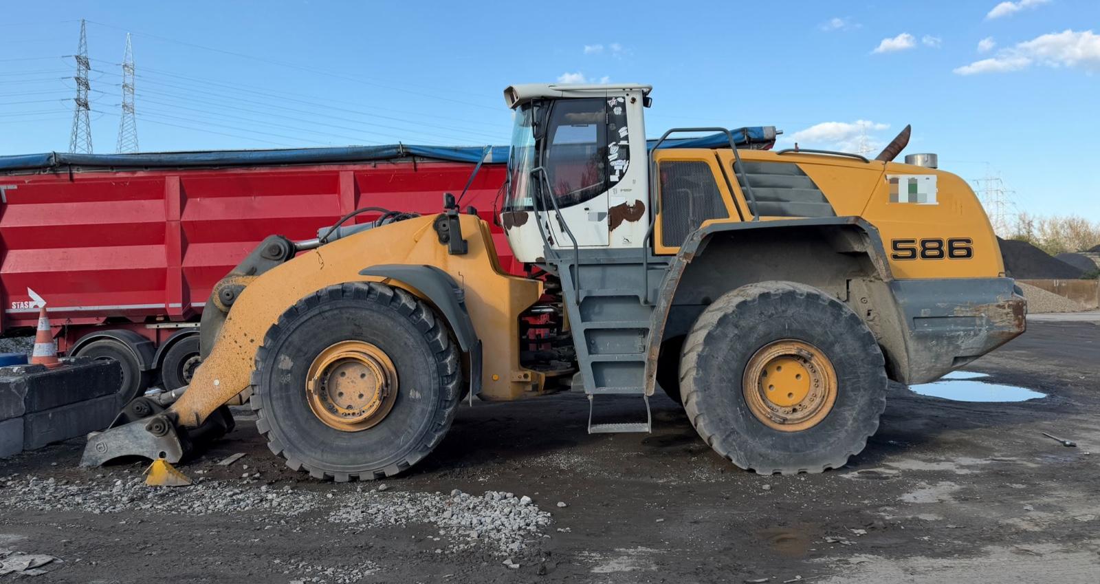 Liebherr L586 *Bj 2012/11.200H/Waage/3.Kreis/SW/ZSA/AC*