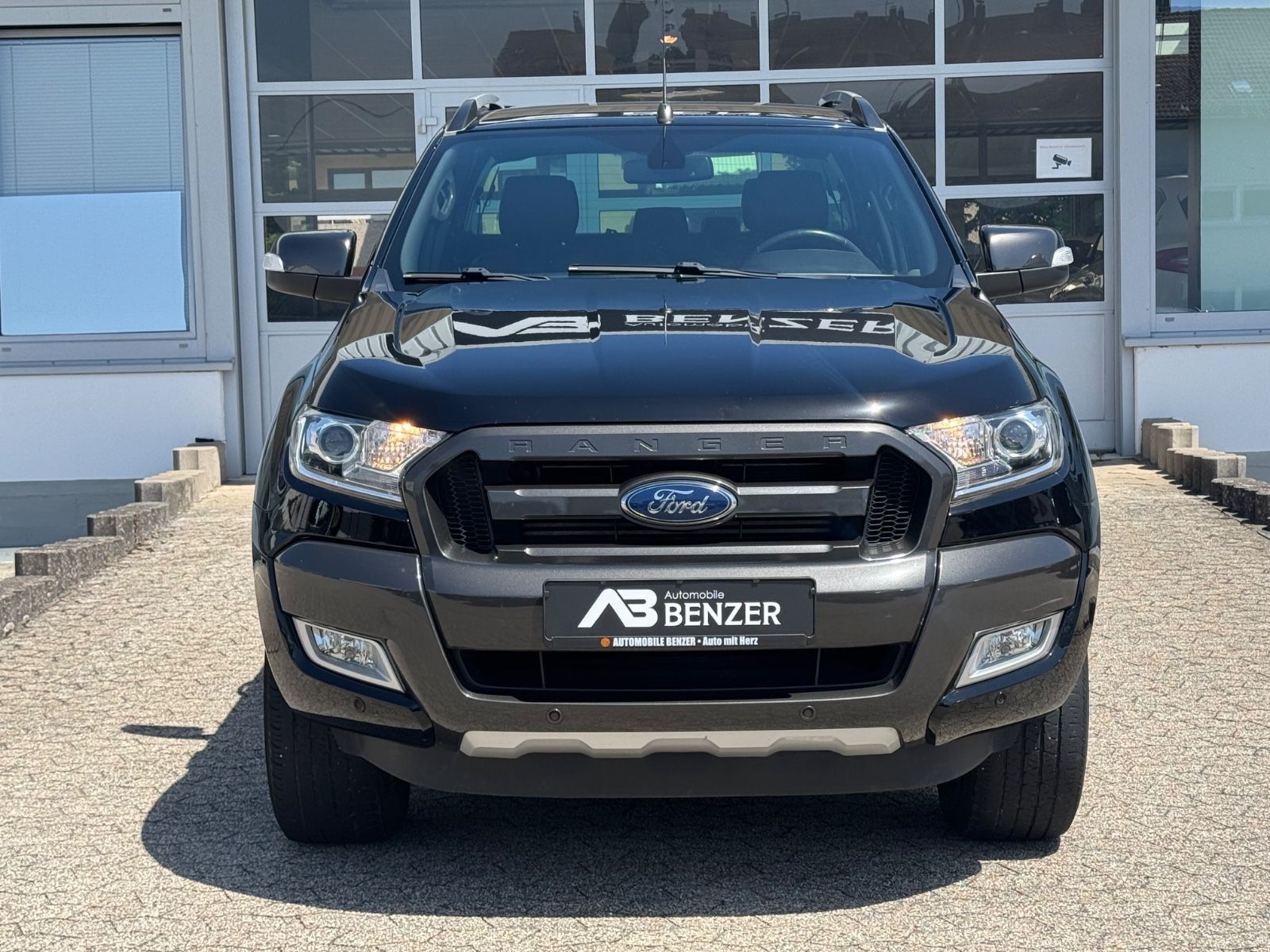 Fahrzeugabbildung Ford Ranger Wildtrak Doppelkabine 4x4/AHK/R-Cam/Navi