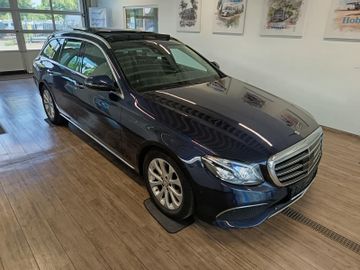 Mercedes E 200 - 3