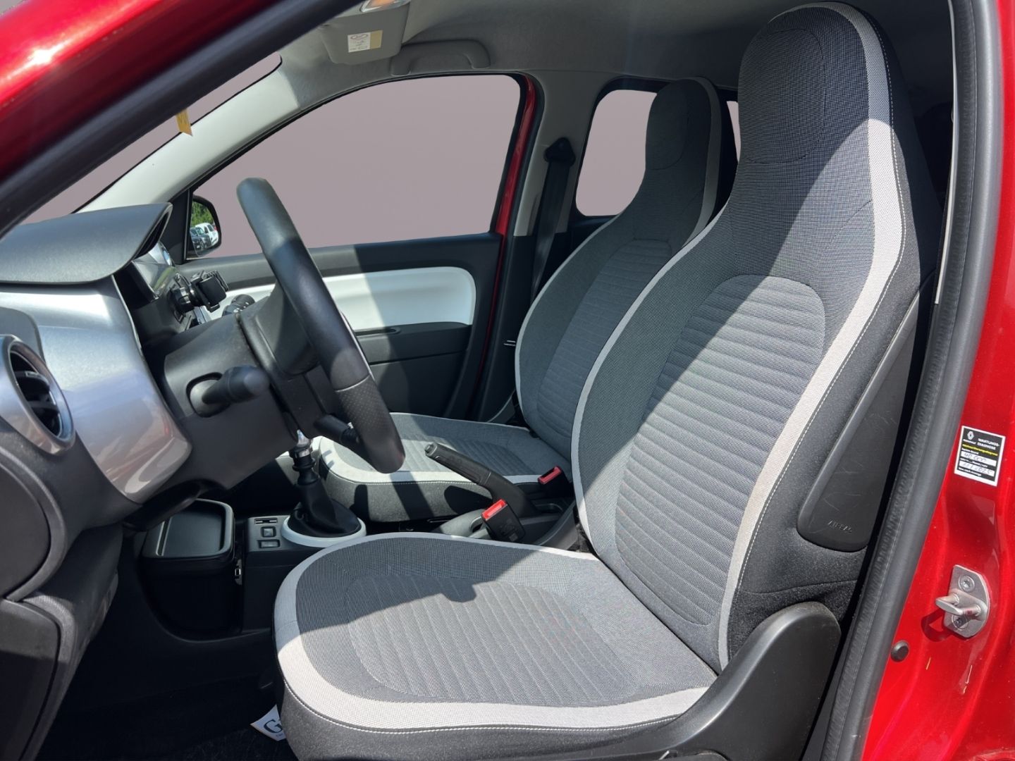 Fahrzeugabbildung Renault Twingo Limited 0.9 TCe 90 DAB SHZ Tel.-Vorb. Ber