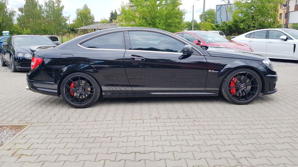 Mercedes-Benz C 63 AMG