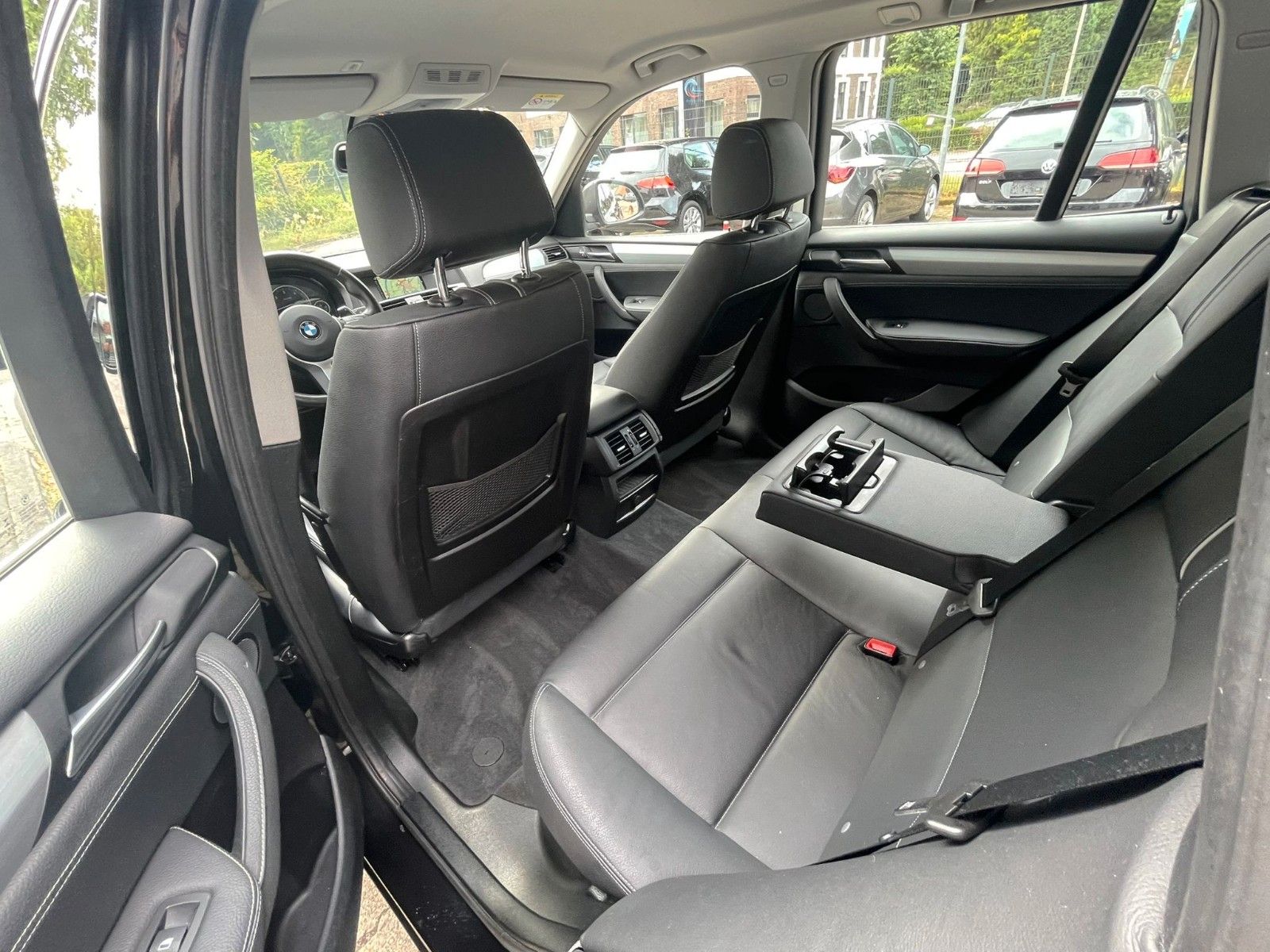 Fahrzeugabbildung BMW X3 xDrive 30d xLine SAG LEDER NAVI LED 360° 1.Hd