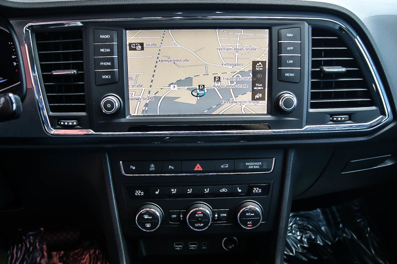 Fahrzeugabbildung SEAT Ateca 2.0 TDI DSG Style VIRTUAL BUSINESS ANHKZGV