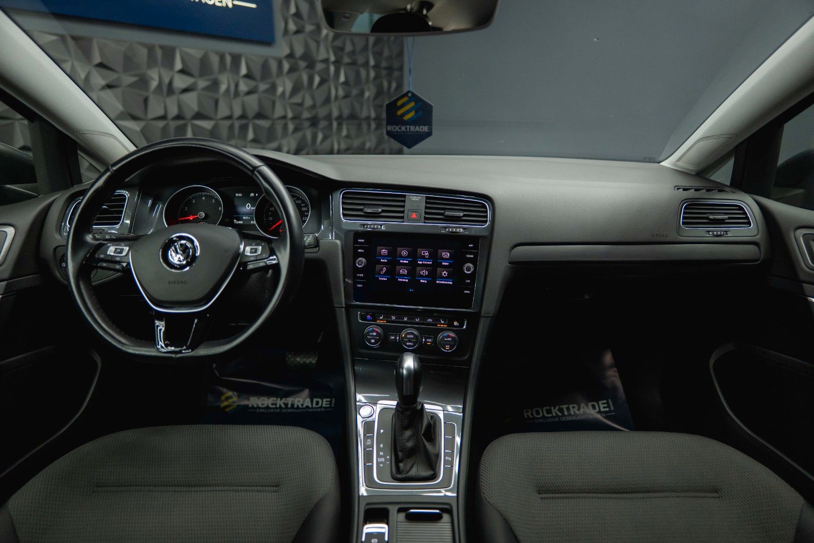 Fahrzeugabbildung Volkswagen Golf VII Variant Comfortline Autom. *ACC*LED*19%