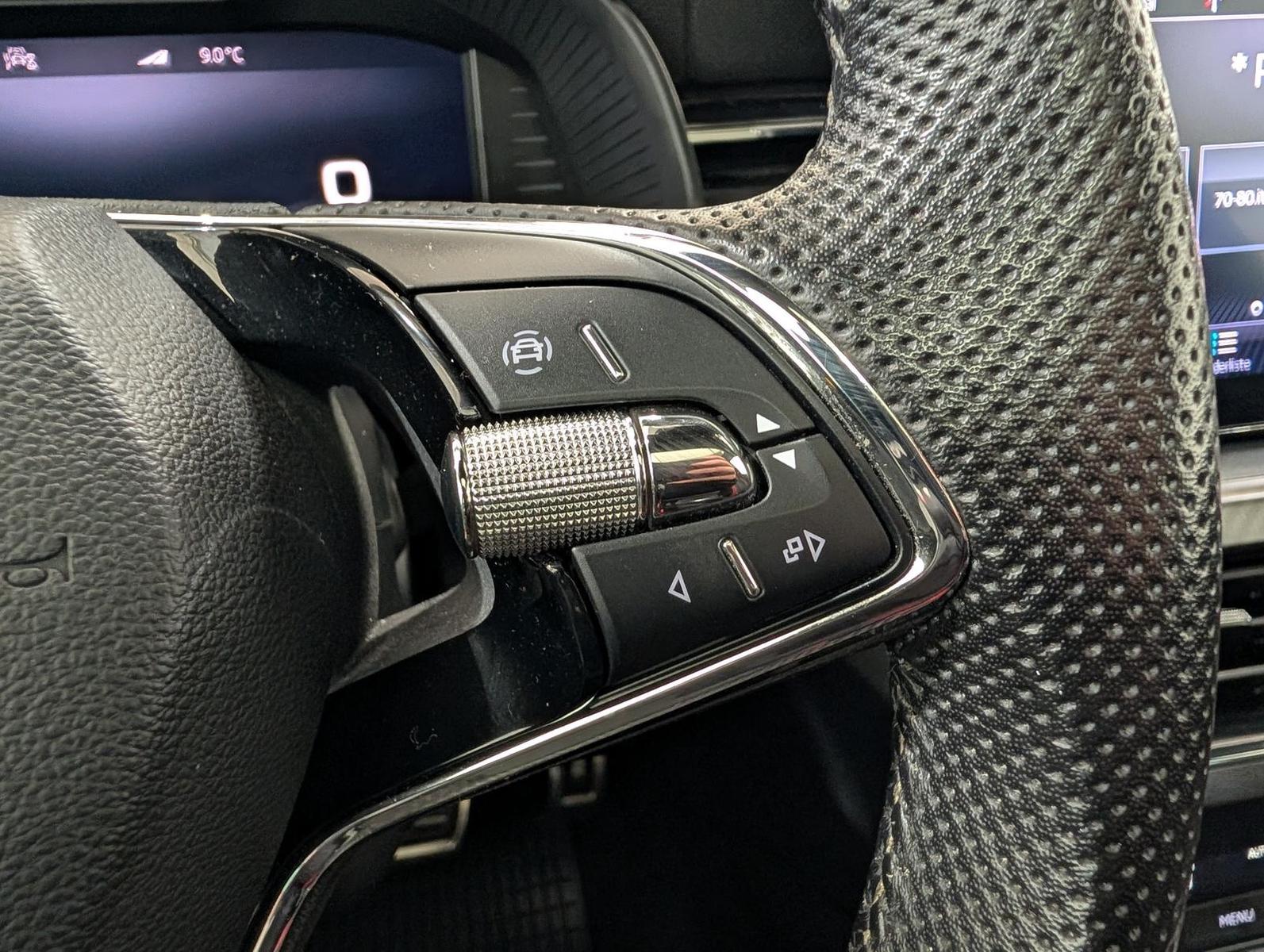 Skoda Kamiq 1.5 TSI DSG Monte Carlo LED|Pano|ACC
