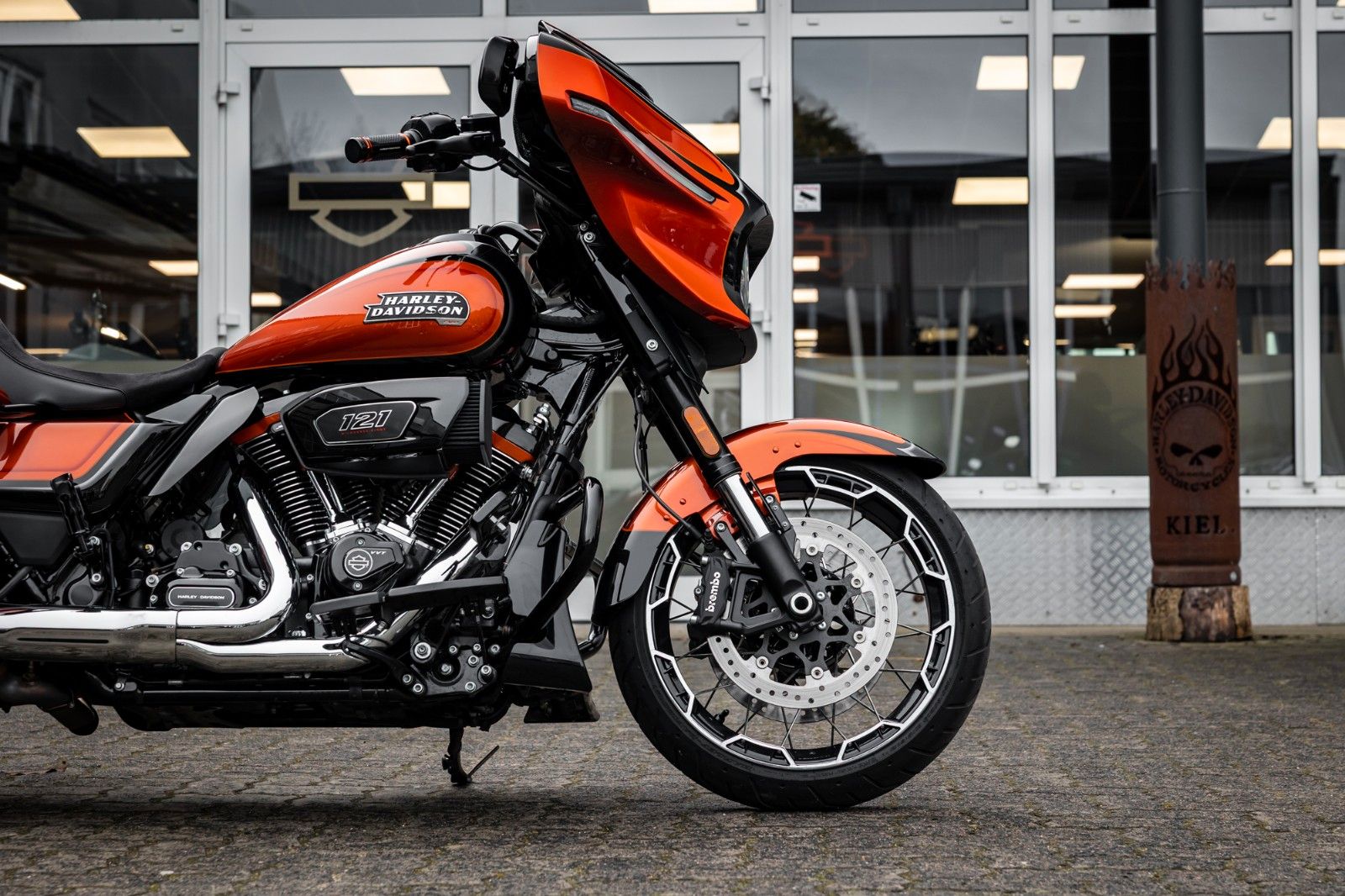 Fahrzeugabbildung Harley-Davidson CVO Street Glide  FLHXSE 121 cui - Jekill -