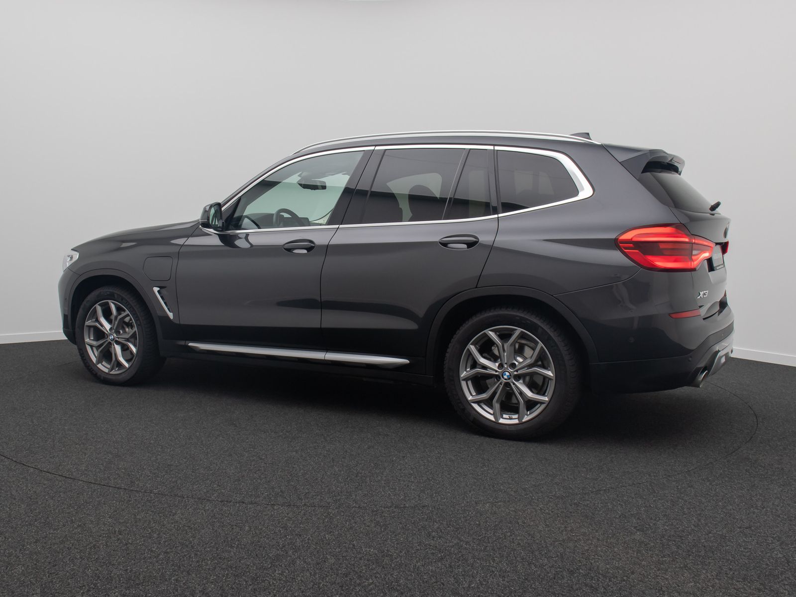 Fahrzeugabbildung BMW X3 xD30e xLine 360° HiFi ACC HUD Komfort 19Zoll