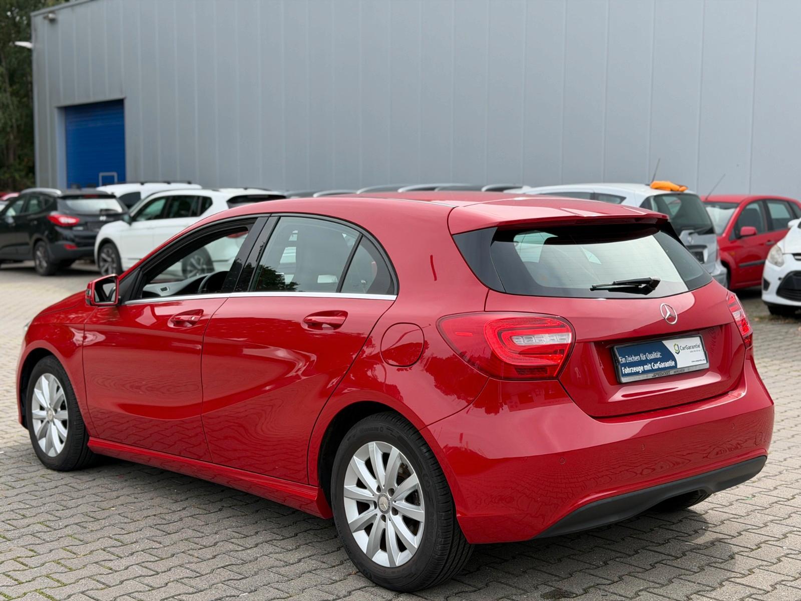 Mercedes-Benz A 180 BlueEfficiency Garantie *Navi*PDC*Bi Xenon