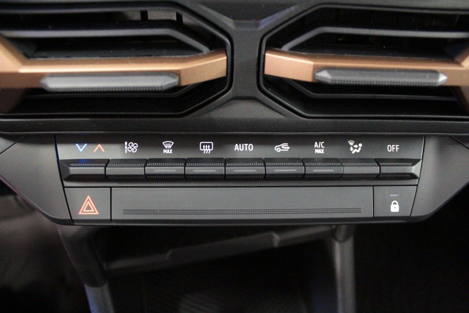 Fahrzeugabbildung Dacia Duster Hybrid 140 Extreme*Winterpaket*15064*