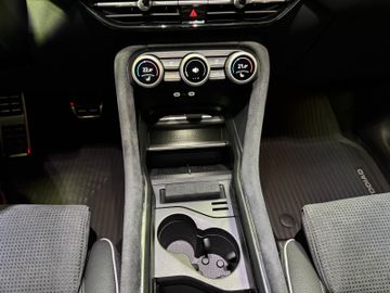 Fahrzeugbestand 24 Skoda Kodiaq 1.5 TSI Sportline 7-Sitze AHK Matrix
