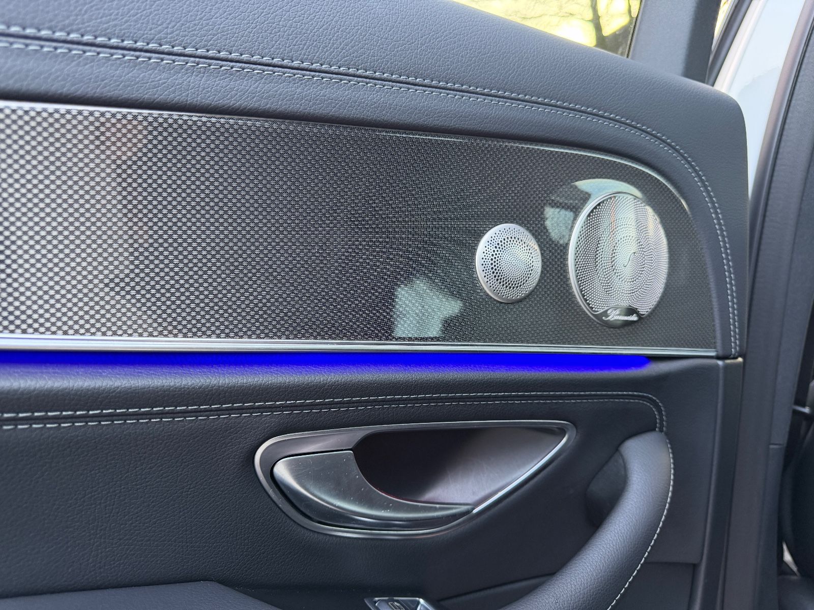 Fahrzeugabbildung Mercedes-Benz E 220d AMG*JUNGE STERNE*MUTLIBEAM*BURMESTER*AHK