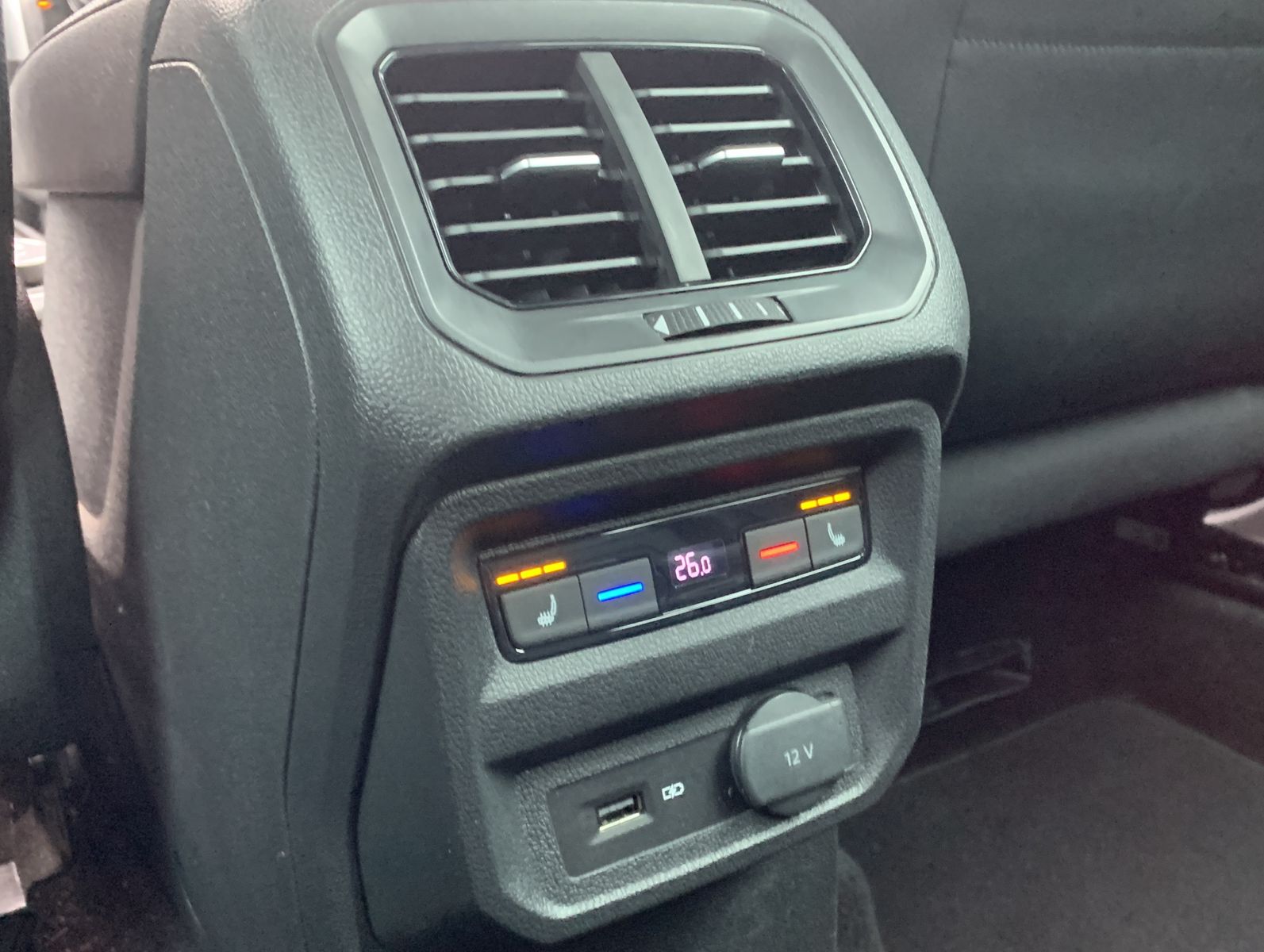 Fahrzeugabbildung Volkswagen Tiguan 2.0 TDI*Highline*4Motion*Leder*AHK*HeadUp