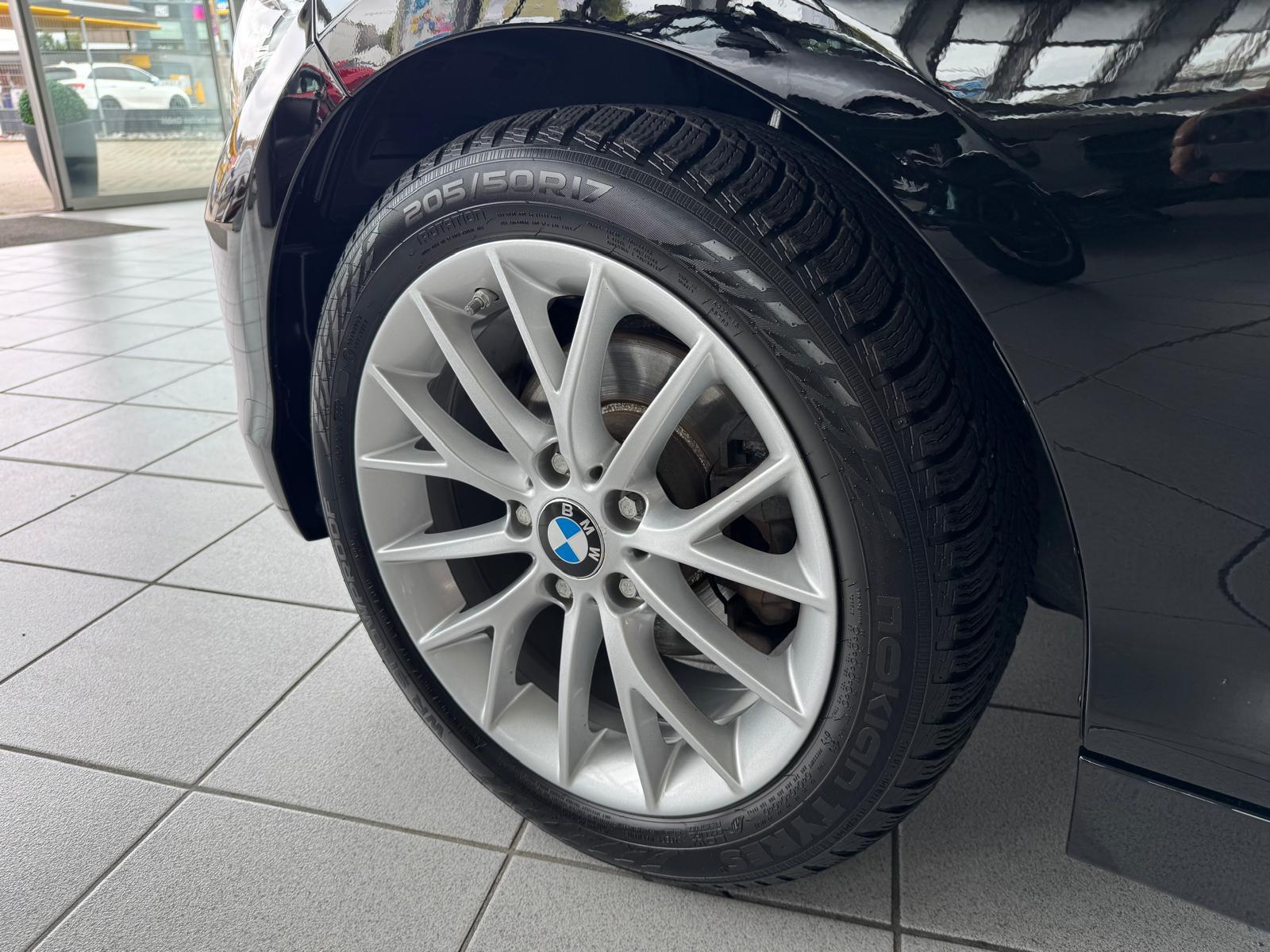 BMW 120i Advantage*Automatik*Navi*Tempo*SHZ*PDC*LED*