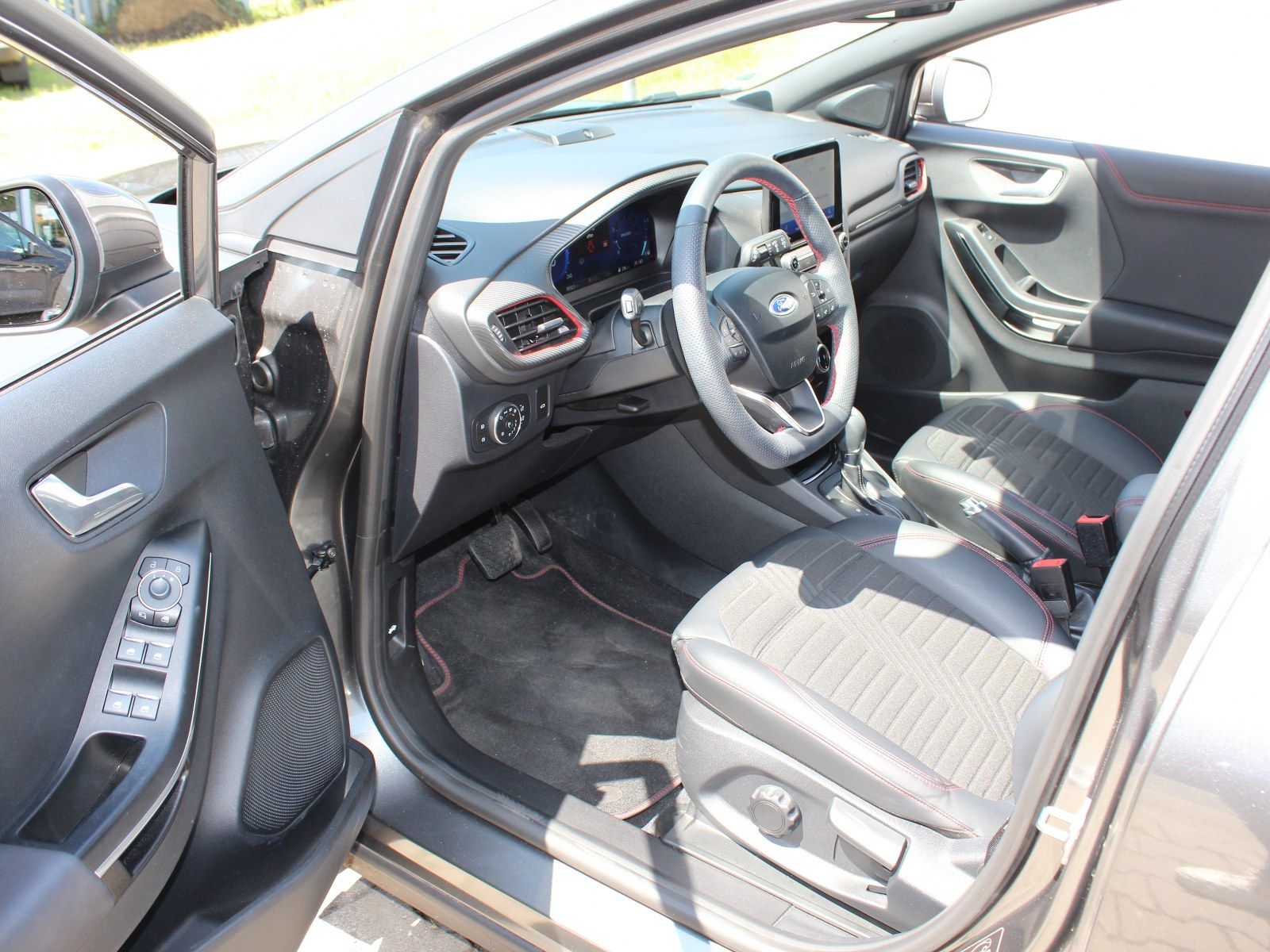 Fahrzeugabbildung Ford Puma ST-Line X 1,0 EcoBoost Mild Hybrid