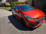 Peugeot 208 1.2 Active PureTech 82 Active *Sitzhzg*Tempo - Peugeot 208 von privat