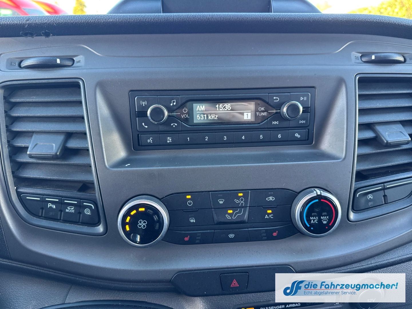 Fahrzeugabbildung Ford Transit Kasten 350 L3 Trend AHK DAB SHZ *EXPORT