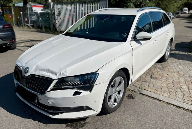 Skoda Superb Combi Style Canton Memory Bi-Xenon ACC