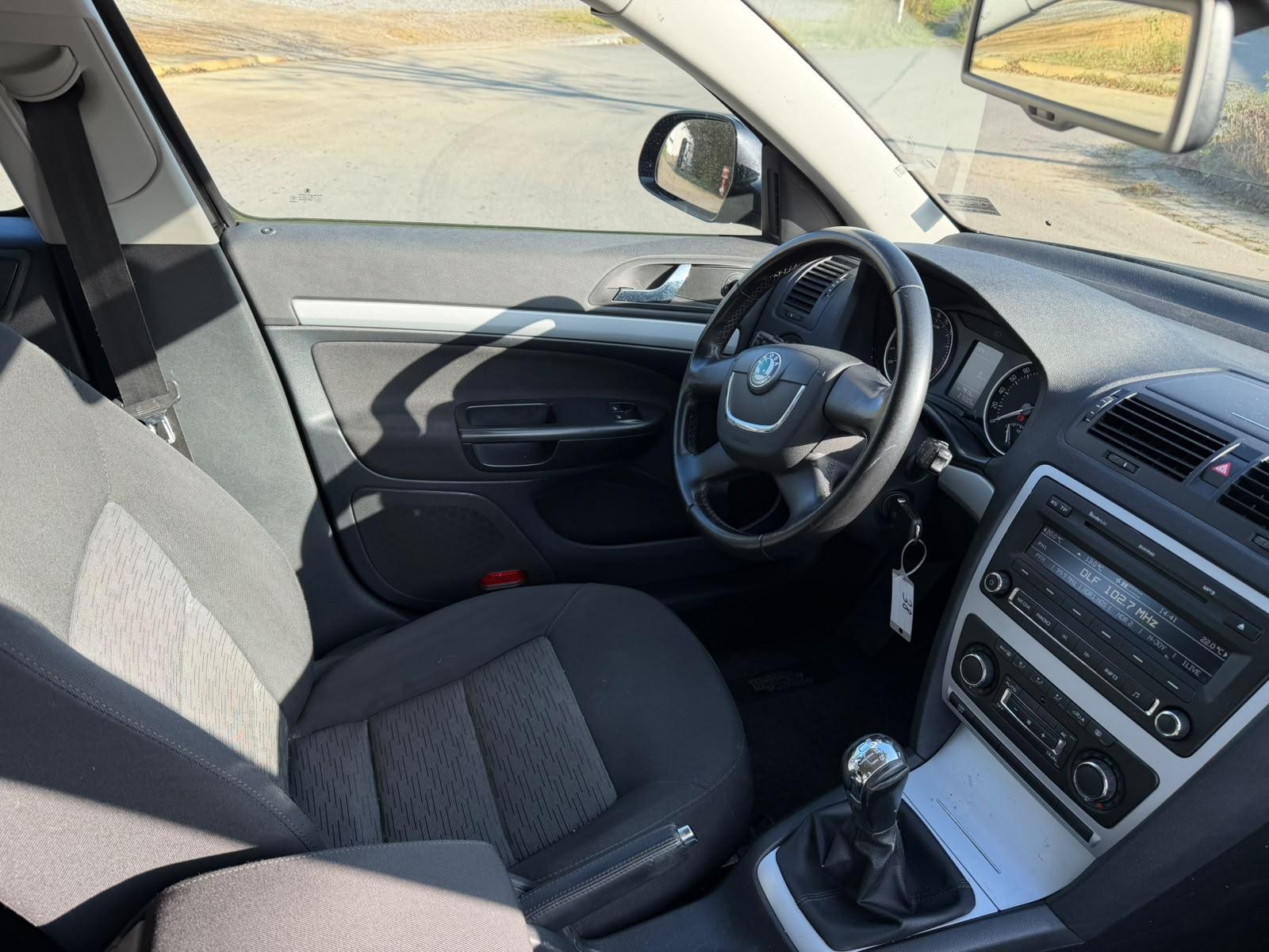 Skoda Octavia 2010 — photo 12