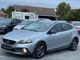 Volvo V40 Cross Country Momentum - Volvo V40 Limousine Momentum mit Diesel-Antrieb