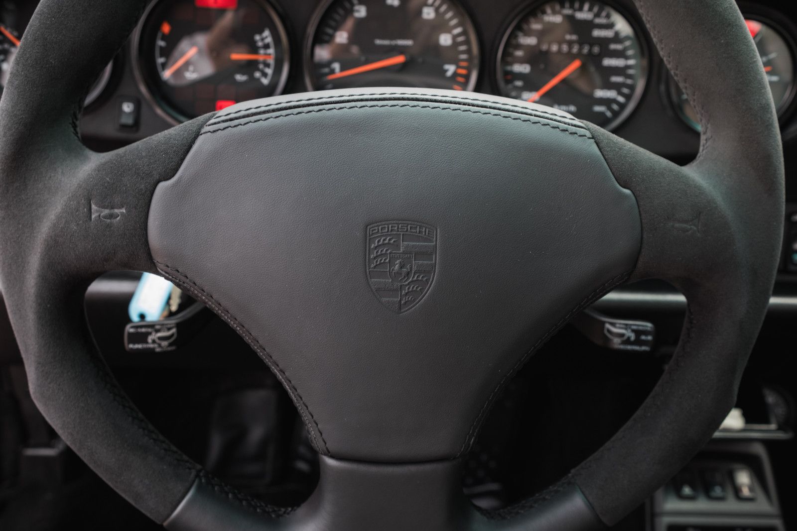 Fahrzeugabbildung Porsche 964 WTL Coupe-Lotec Biturbo-APCarDesign checked!
