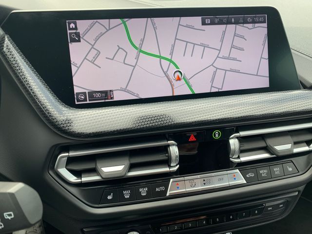 Fahrzeugabbildung BMW 120 i Luxury+Sportautom.+LED+Navi+Head-Up+DAB