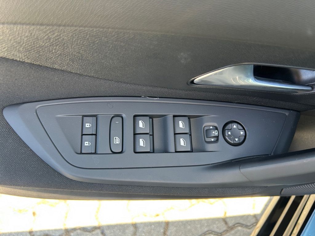 Peugeot 308 - Bild 19