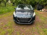 Peugeot 5008 1.6 HDI Business-Line - Peugeot e-5008