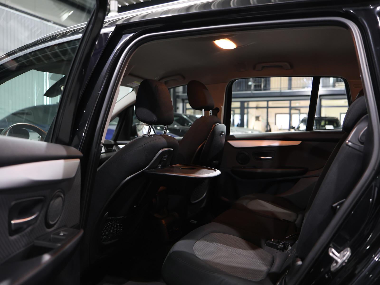 BMW 218 Gran Tourer Advantage / 7-SITZER / LED / AHK