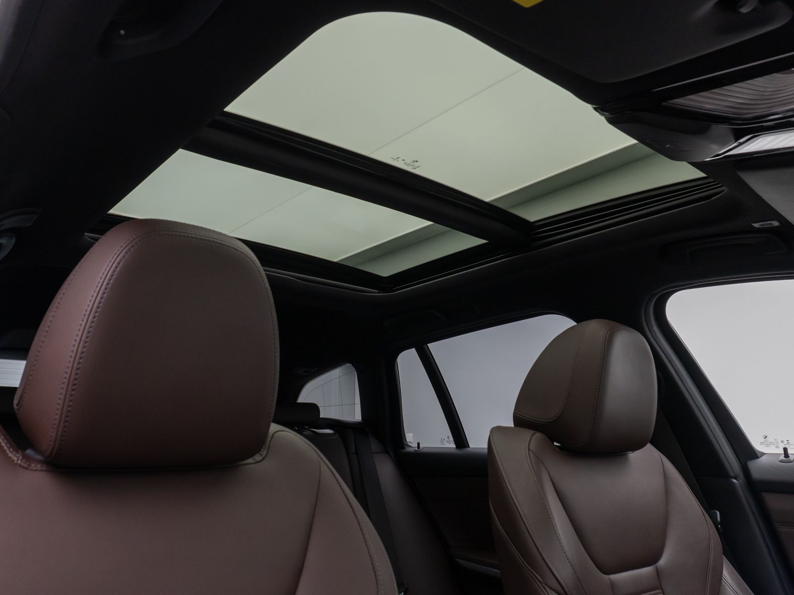 Fahrzeugabbildung BMW 320d  M Sport Panorama Kamera Laser DAB HiFi AHK