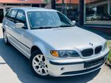 BMW 320 Baureihe 3 Touring 320i - BMW 320 aus 2001