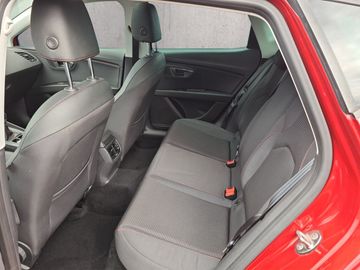 Fahrzeugabbildung SEAT Leon FR 1.5 TSI Panorama 18 Zoll Navi Klima