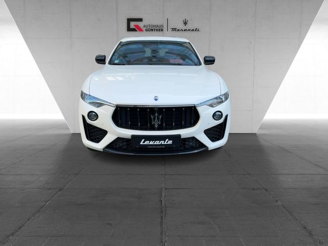 Maserati Levante SQ4 V6 GranSport Modelljahr 2021 Rosso