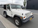 Jeep Wrangler 2.5i Softtop Sahara Cabrio 1999 Benzine - Jeep Oldtimer