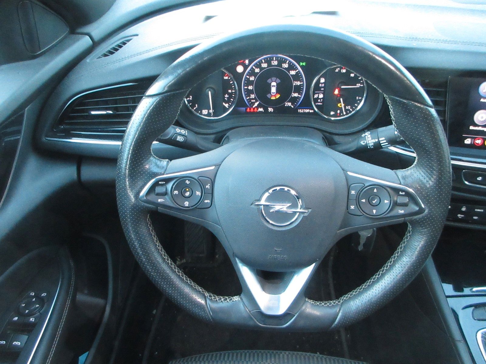 Fahrzeugabbildung Opel Insignia B ST  1.5D ELEG. LED/NAVI/SHZ/LHZ/PANO