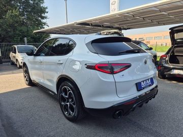 Alfa-Romeo Stelvio - 5